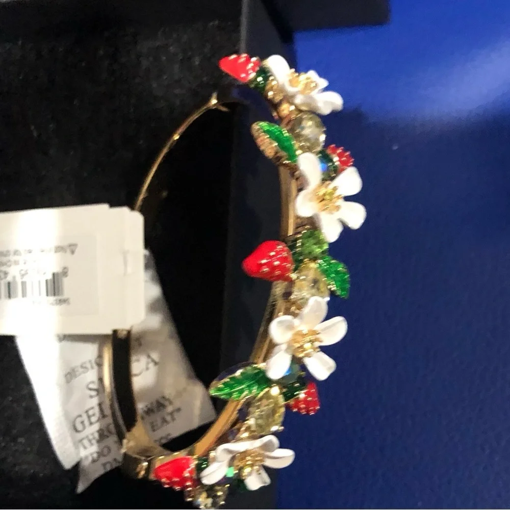 Betsey Johnson strawberry & white flower cubic zirconia gold bangle Bracelet new - Picture 5 of 13